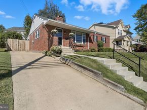 2632 N Sycamore Street, Arlington VA 22207