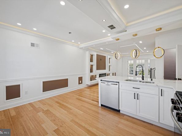 6021 Clifford Terrace, Philadelphia PA 19151