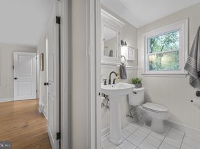 8208 Forrest Avenue, Elkins Park PA 19027