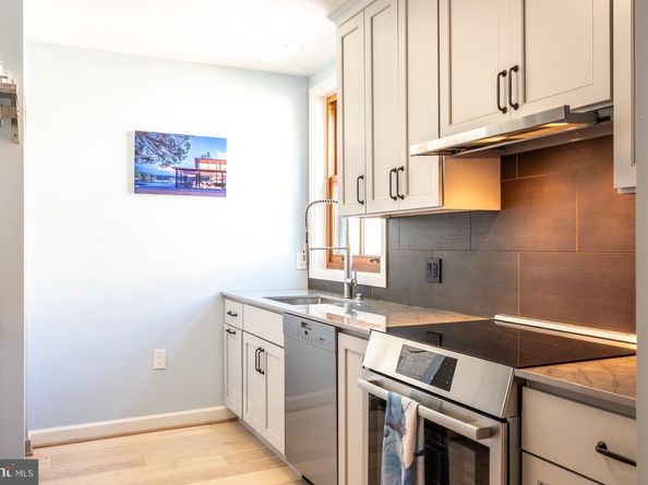 411 S Columbus Street 8, Alexandria VA 22314
