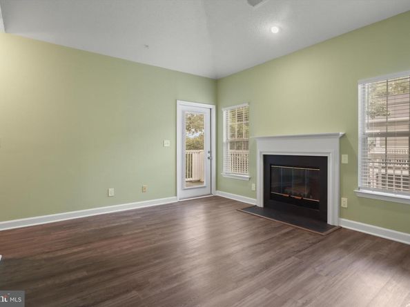 1716 Lake Shore Crest Drive 33, Reston VA 20190
