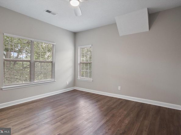 1716 Lake Shore Crest Drive 33, Reston VA 20190