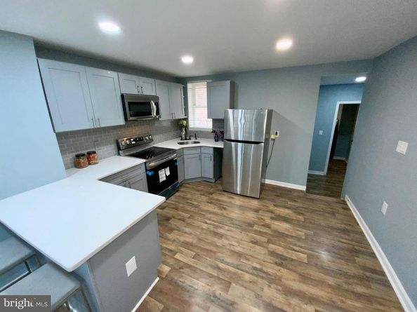 6033 Vine Street, Philadelphia PA 19139