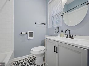 6033 Vine Street, Philadelphia PA 19139