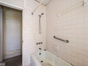 174 Lauriston Street, Philadelphia PA 19128
