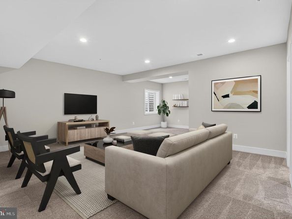 6917 Silver Linden St, Bethesda MD 20817