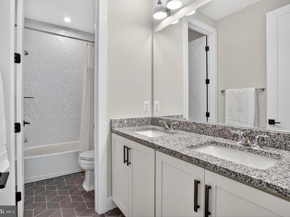 6917 Silver Linden St, Bethesda MD 20817
