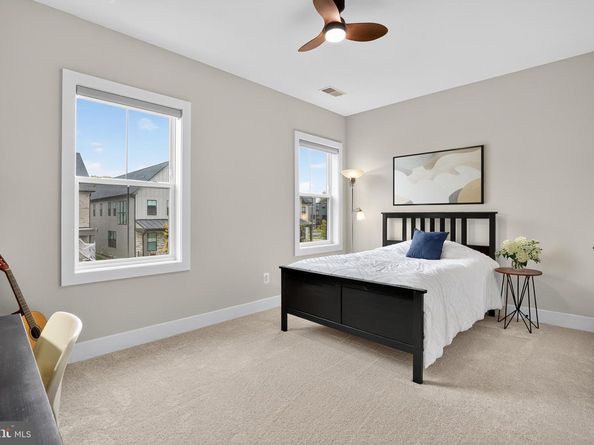 6917 Silver Linden St, Bethesda MD 20817
