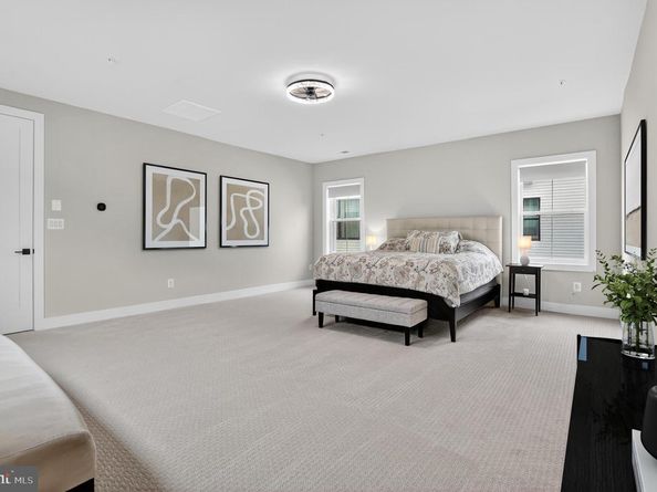 6917 Silver Linden St, Bethesda MD 20817