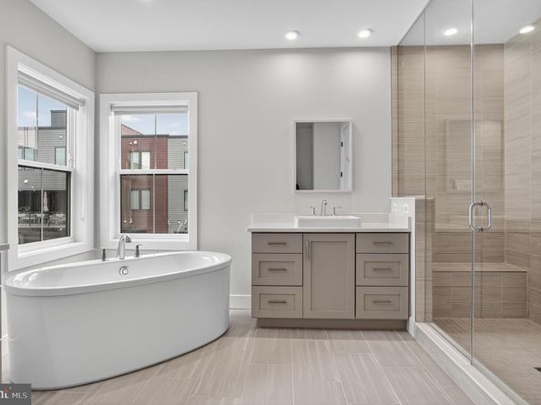 6917 Silver Linden St, Bethesda MD 20817
