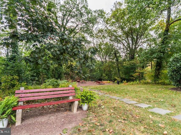 4000 Gypsy Lane 316A1, Philadelphia PA 19129