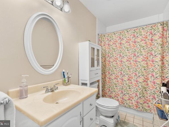 5 Sutphin Pines, Yardley PA 19067