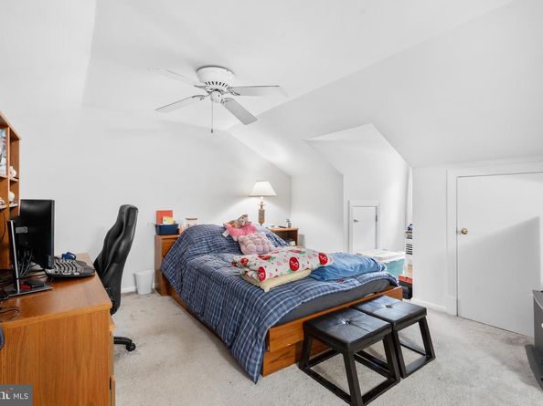 5 Sutphin Pines, Yardley PA 19067