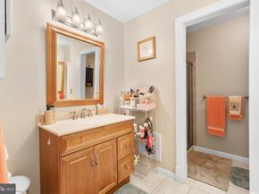 5 Sutphin Pines, Yardley PA 19067