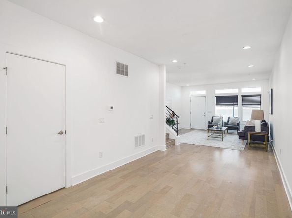 740 S Columbus Boulevard 6, Philadelphia PA 19147