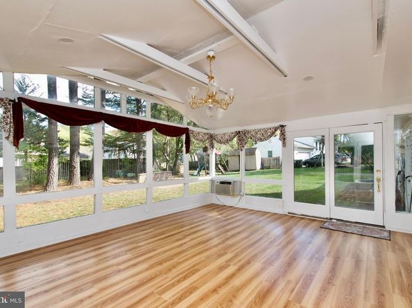 10217 Mckean Court, Great Falls VA 22066