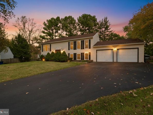 10217 Mckean Court, Great Falls VA 22066