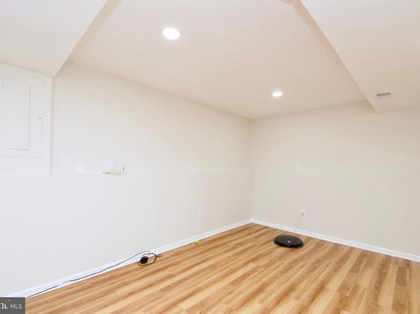 10217 Mckean Court, Great Falls VA 22066