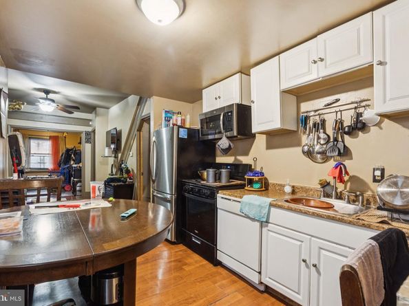 3849 Folsom Street, Philadelphia PA 19104