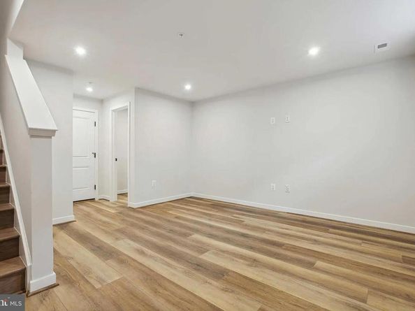 466 Altezza Drive NE, Washington DC 20017