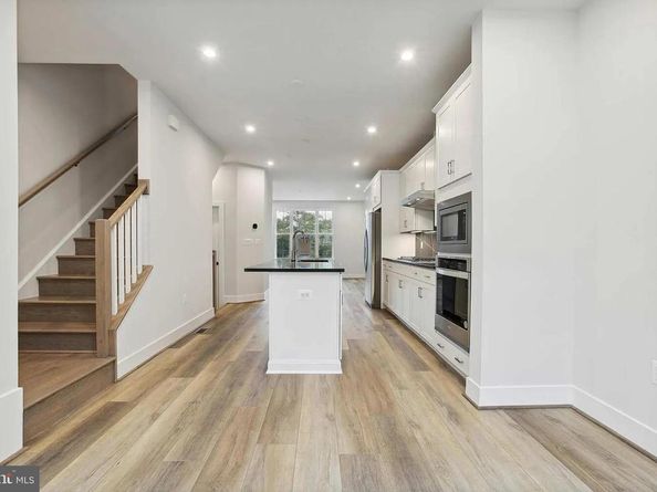 466 Altezza Drive NE, Washington DC 20017