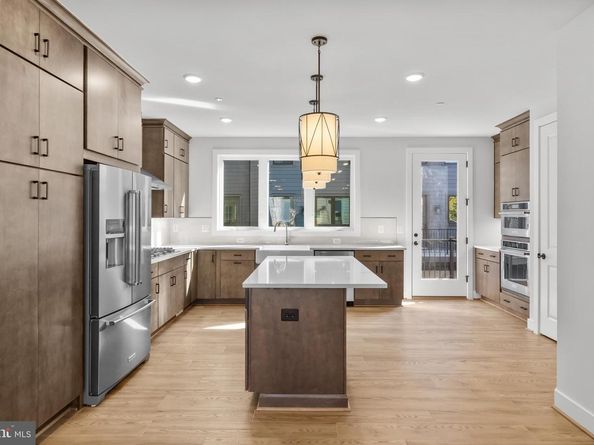 2605 Fall Line Street, Alexandria VA 22301