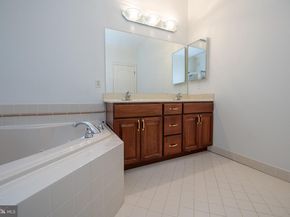 625 N Settlers Circle, Warrington PA 18976