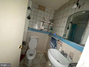 2007 E Cumberland Street, Philadelphia PA 19125