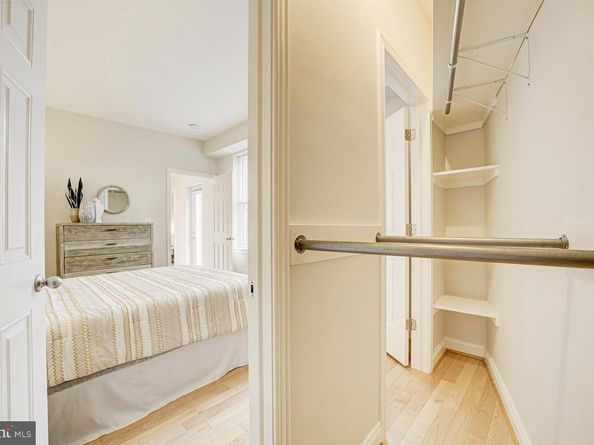 220 13TH Street SE 24, Washington DC 20003