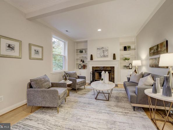 220 13TH Street SE 24, Washington DC 20003