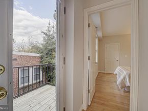 220 13TH Street SE 24, Washington DC 20003