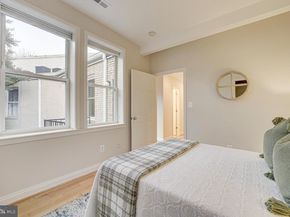 220 13TH Street SE 24, Washington DC 20003