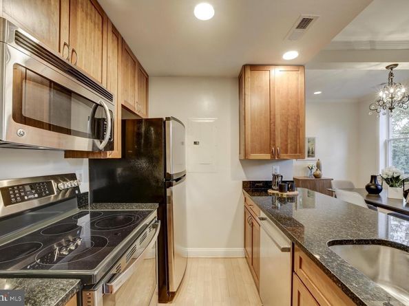 220 13TH Street SE 24, Washington DC 20003