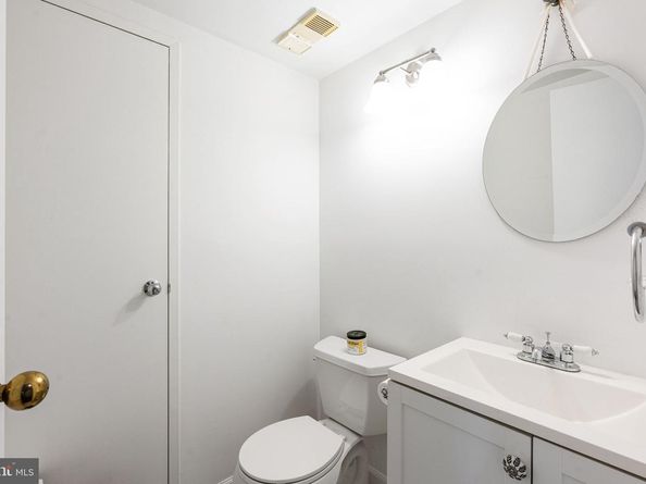 200 Lombard Street 703, Philadelphia PA 19147