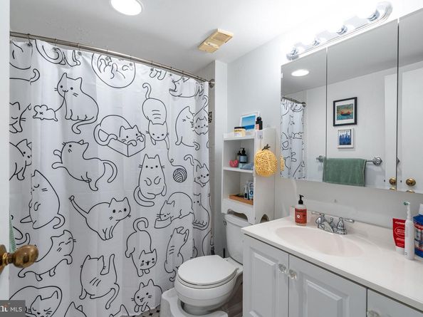 200 Lombard Street 703, Philadelphia PA 19147