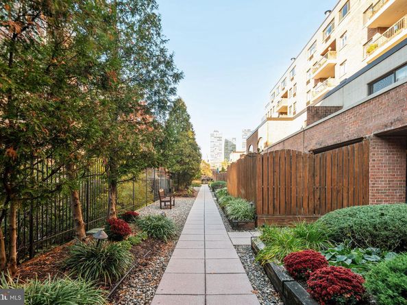 200 Lombard Street 703, Philadelphia PA 19147