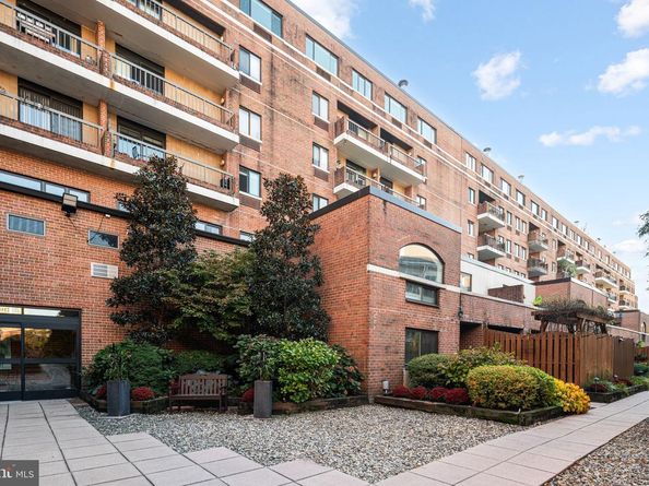 200 Lombard Street 703, Philadelphia PA 19147