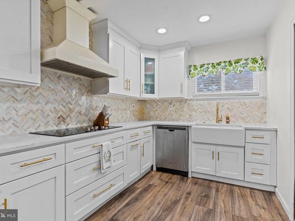 14 Dewberry Lane, Levittown PA 19055