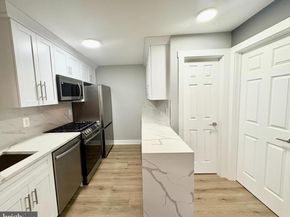 212 Park Terrace Court SE 72, Vienna VA 22180