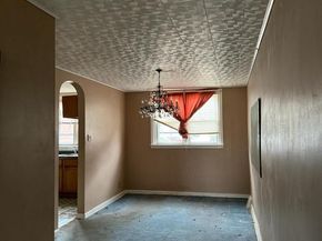 6908 Roosevelt Boulevard, Philadelphia PA 19149