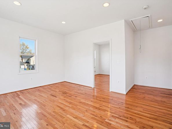 3201 Nottage Lane, Falls Church VA 22042