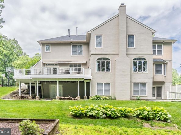 1284 Cobble Pond Way, Vienna VA 22182