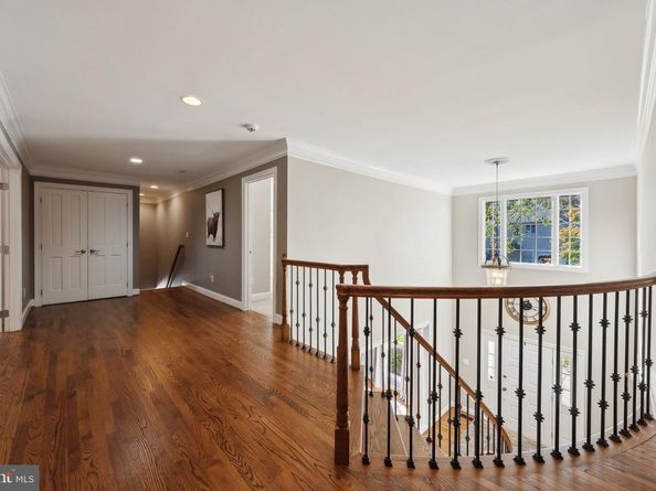 1284 Cobble Pond Way, Vienna VA 22182