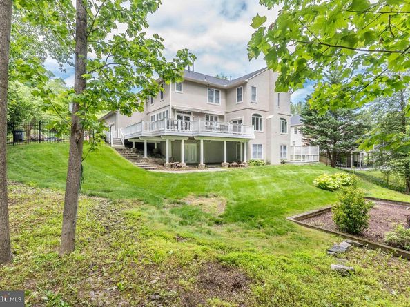 1284 Cobble Pond Way, Vienna VA 22182