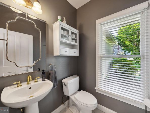 1284 Cobble Pond Way, Vienna VA 22182