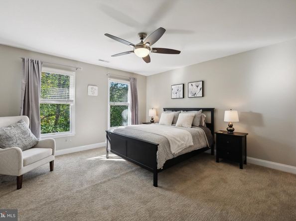 1284 Cobble Pond Way, Vienna VA 22182