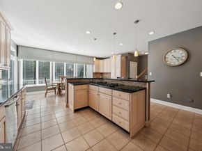 1284 Cobble Pond Way, Vienna VA 22182