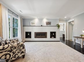 1284 Cobble Pond Way, Vienna VA 22182