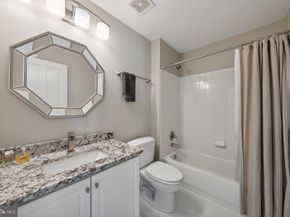 1284 Cobble Pond Way, Vienna VA 22182