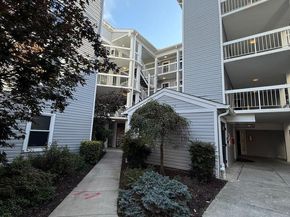 3179 Summit Square Drive 2B5, Oakton VA 22124